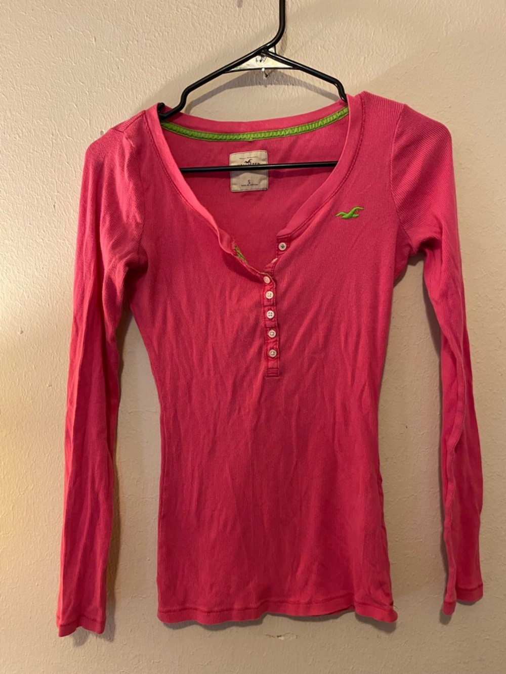 Hollister Women's Pink Long-Sleeve Ribbed Henley Top SzSmall y2k 2000s